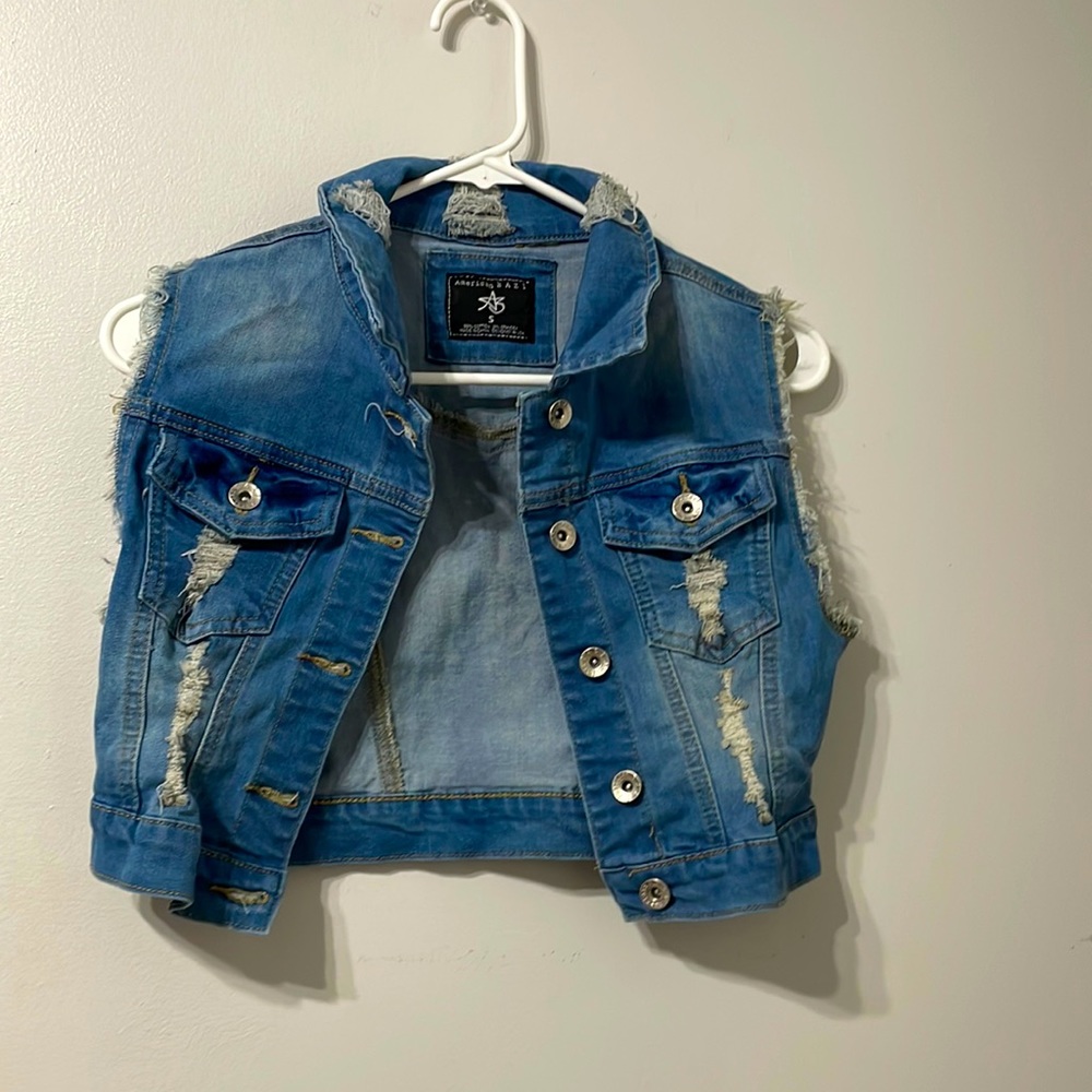 Light blue mixed with this button down denim